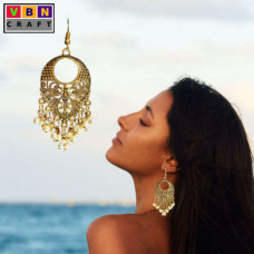 Gold Colored Imitation Earrings With White Loreal Pearl Beads Gold Colored Imitation Earrings With White Loreal Pearl Beads